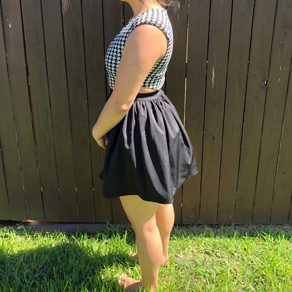 Dress - Picture 3 of 4